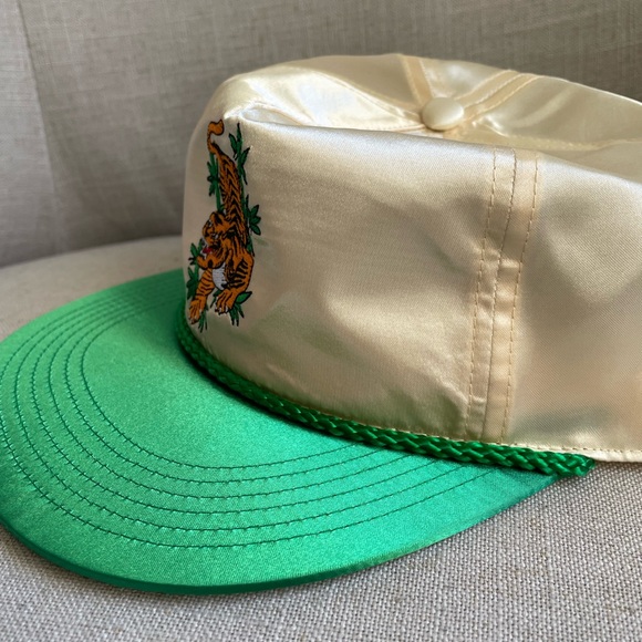 NWOT Urban Outfitters Souvenir Satin Tiger Hat - Picture 7 of 8